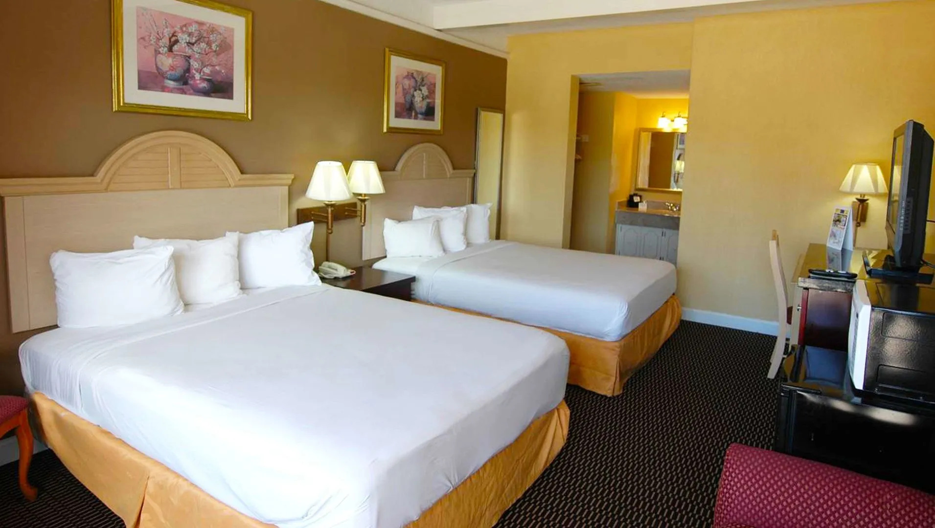 Ambassadors Inn & Suites