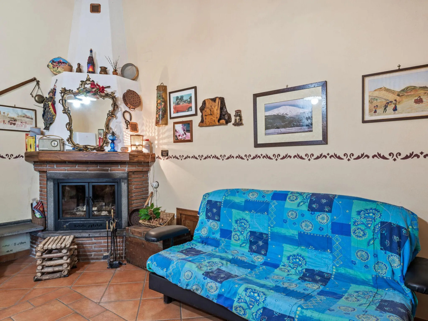 Hill-View Villa in Maletto with Garden