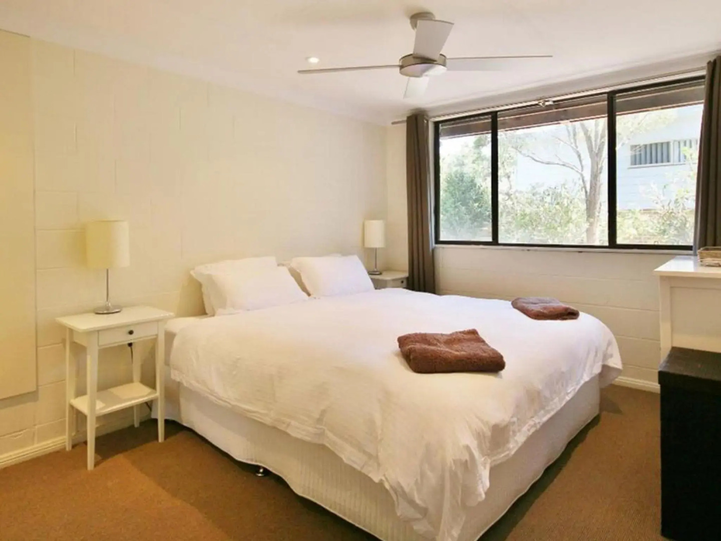 Bimbimbie at Hyams Beach 4pm Check Out Sundays