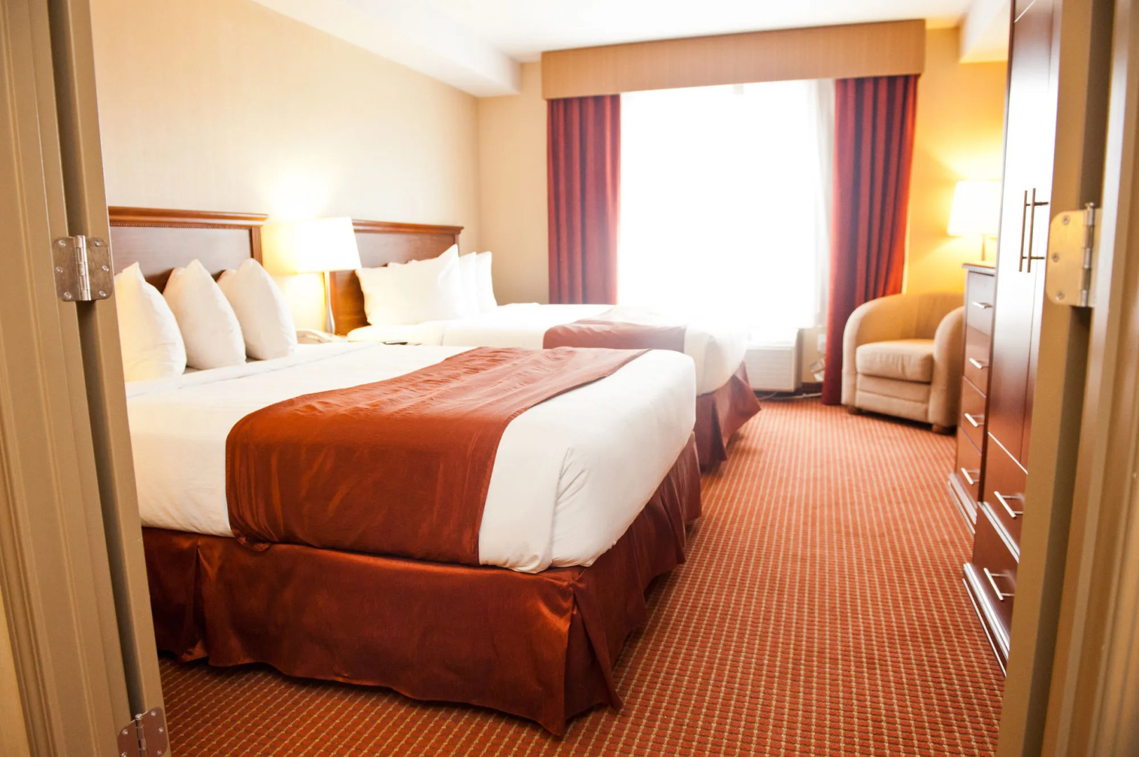 Merit Hotel & Suites