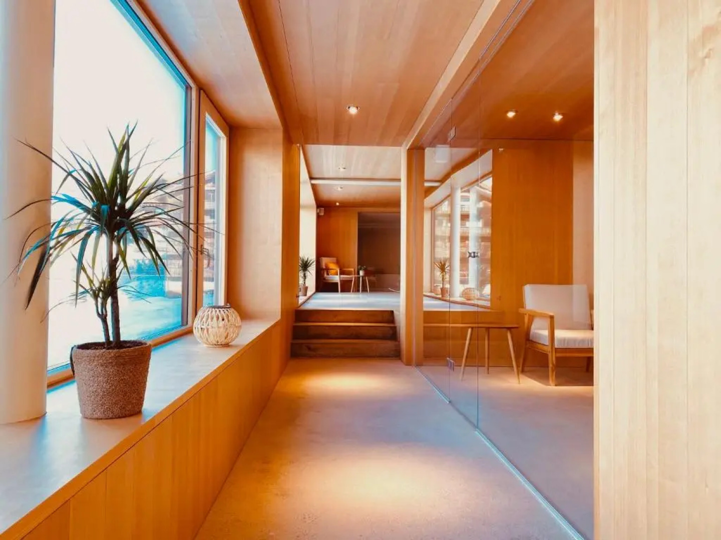 Julen Wendelin, Hotel Touring