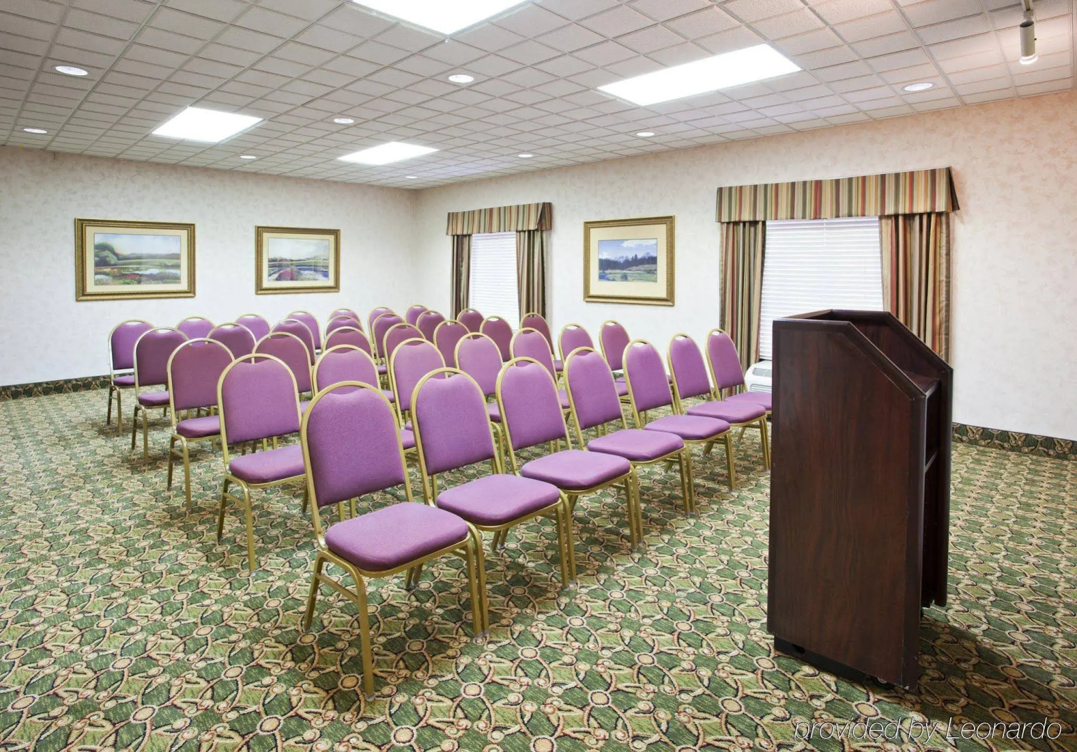 Holiday Inn Express Hotel & Suites FINDLAY
