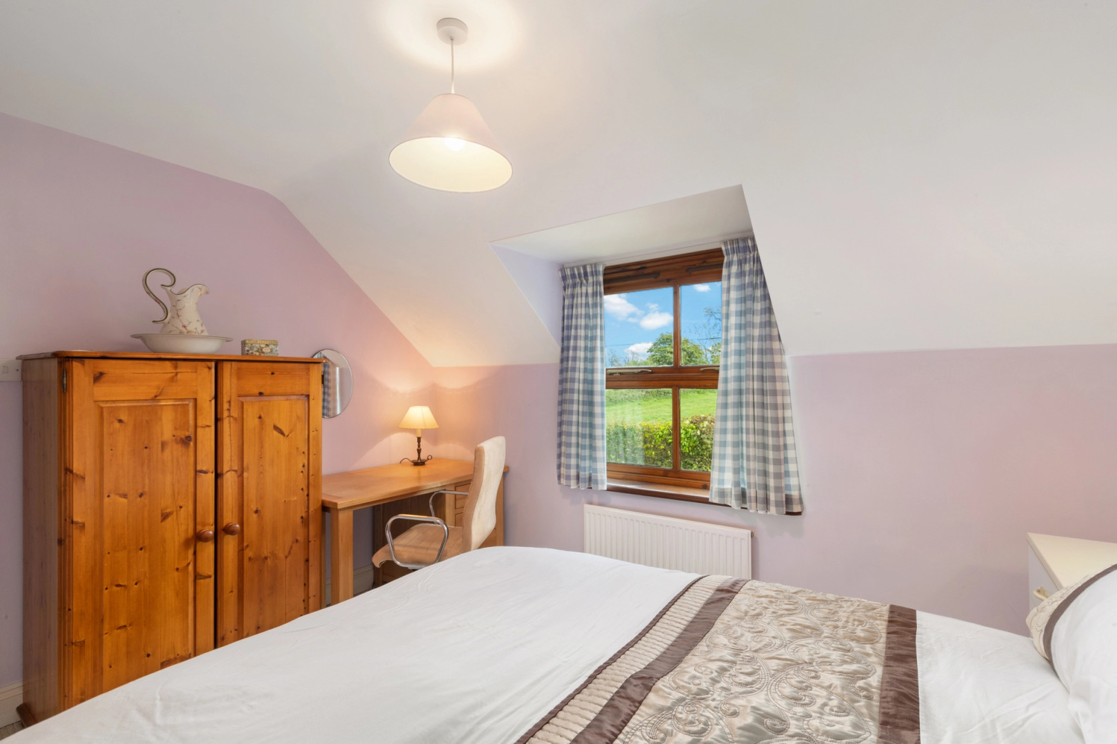 Harpers Lake - Beautiful Country Cottage with Countryside views