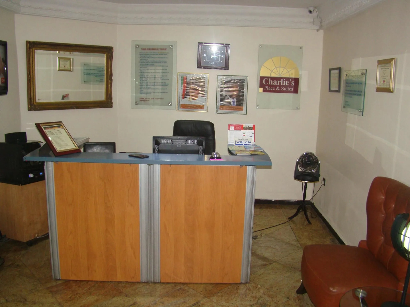 Charlie's Place And Suite