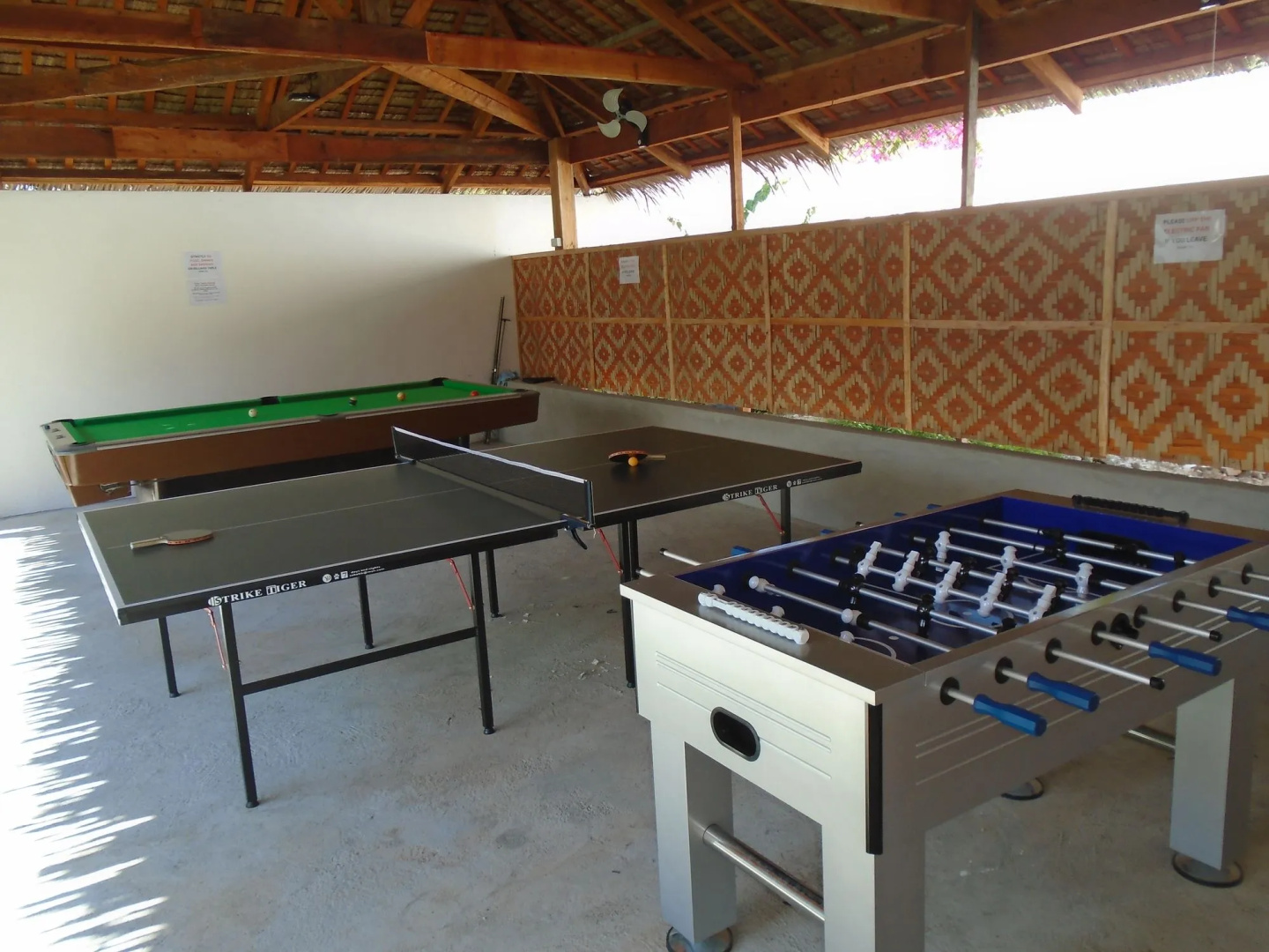 Parrot Resort Moalboal