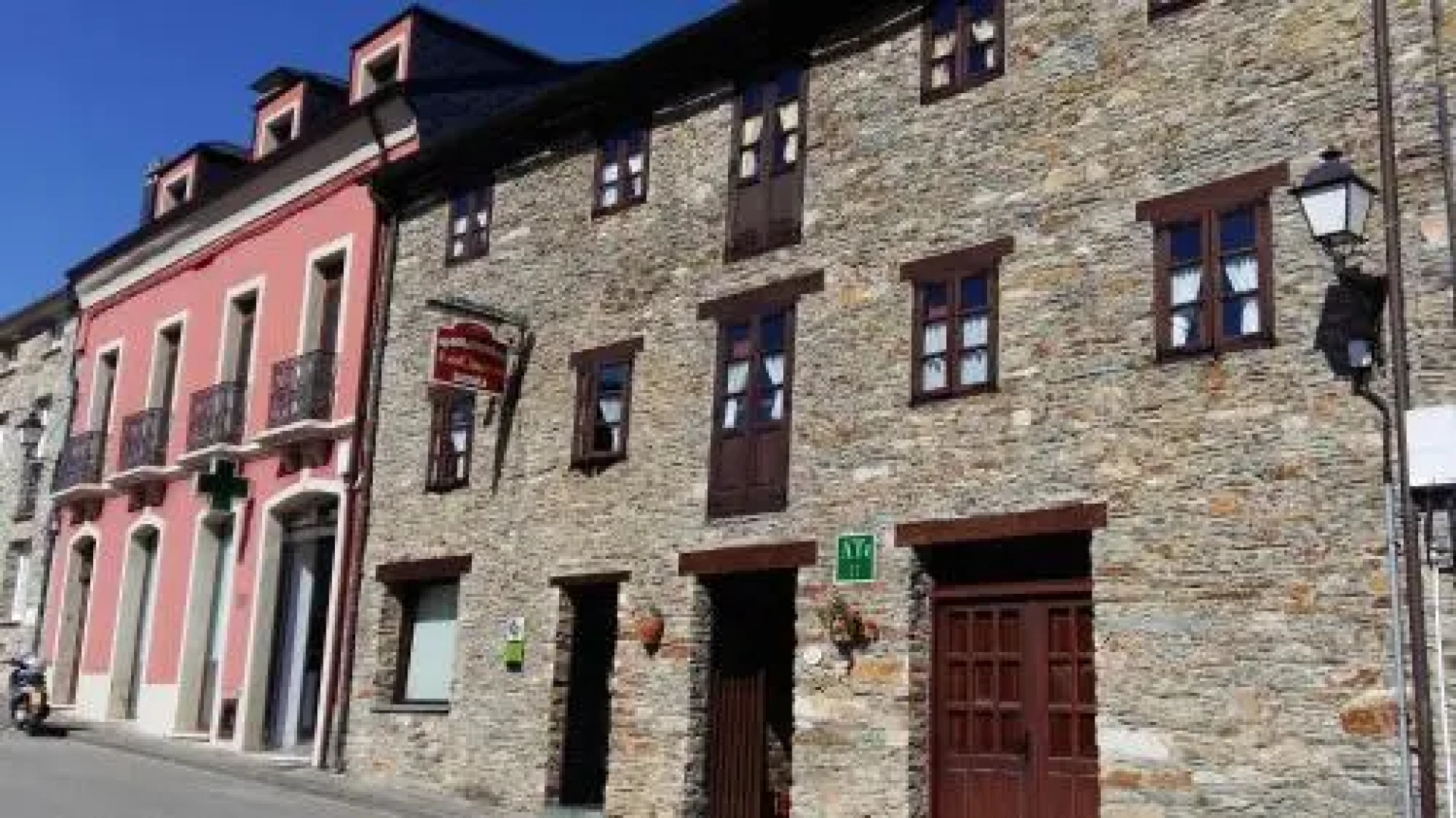 Apartamentos Los Castros