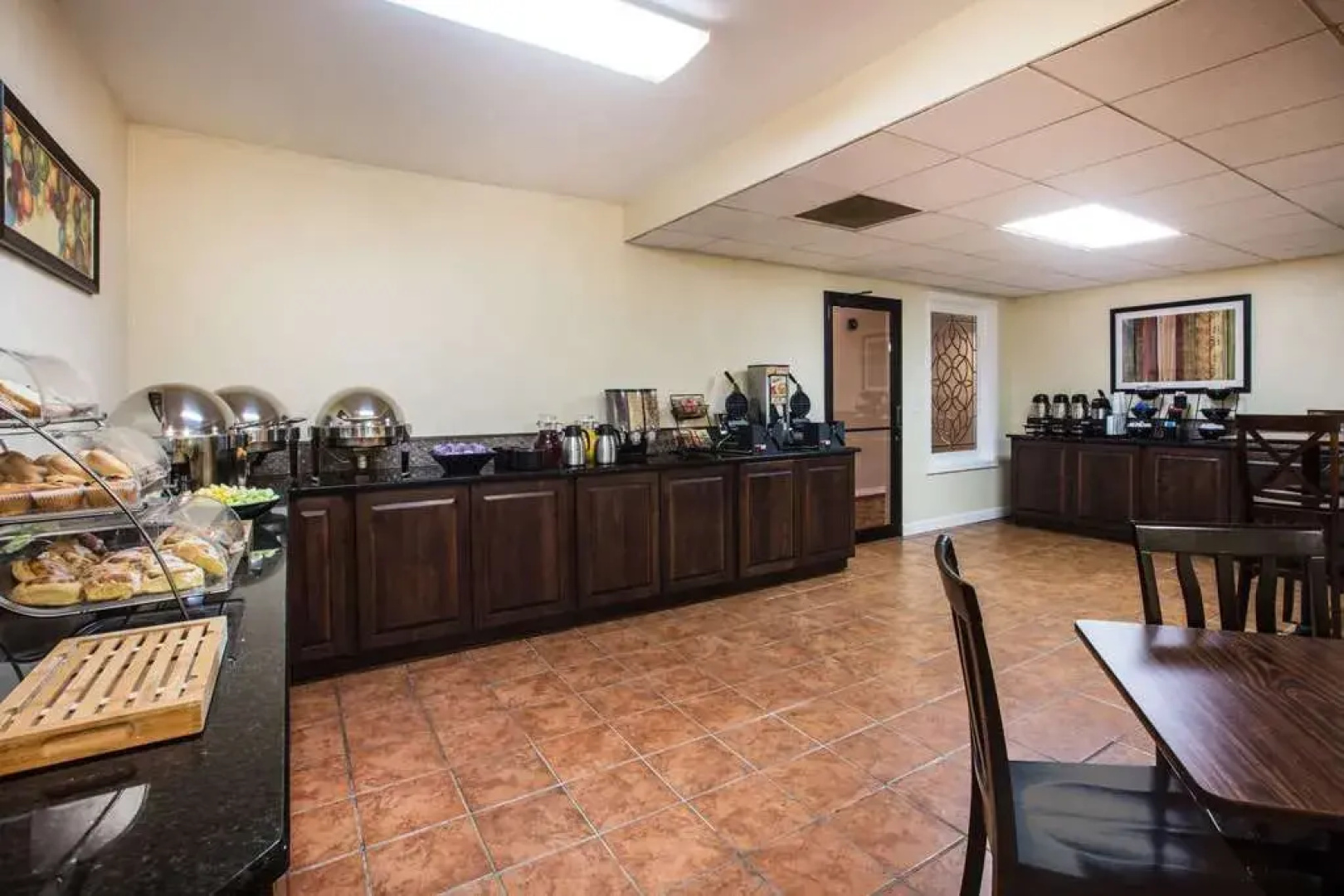 Ramada Ligonier