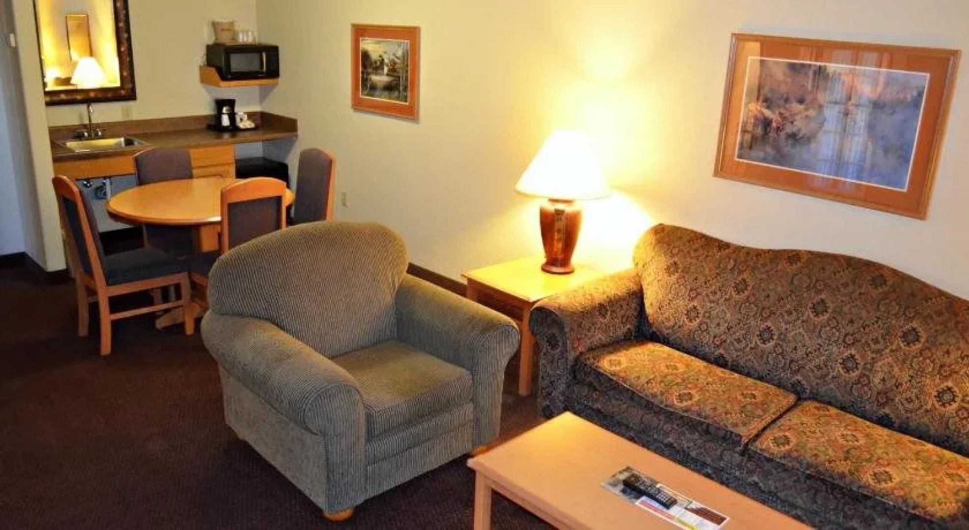 Fossil Creek Hotel And Suites