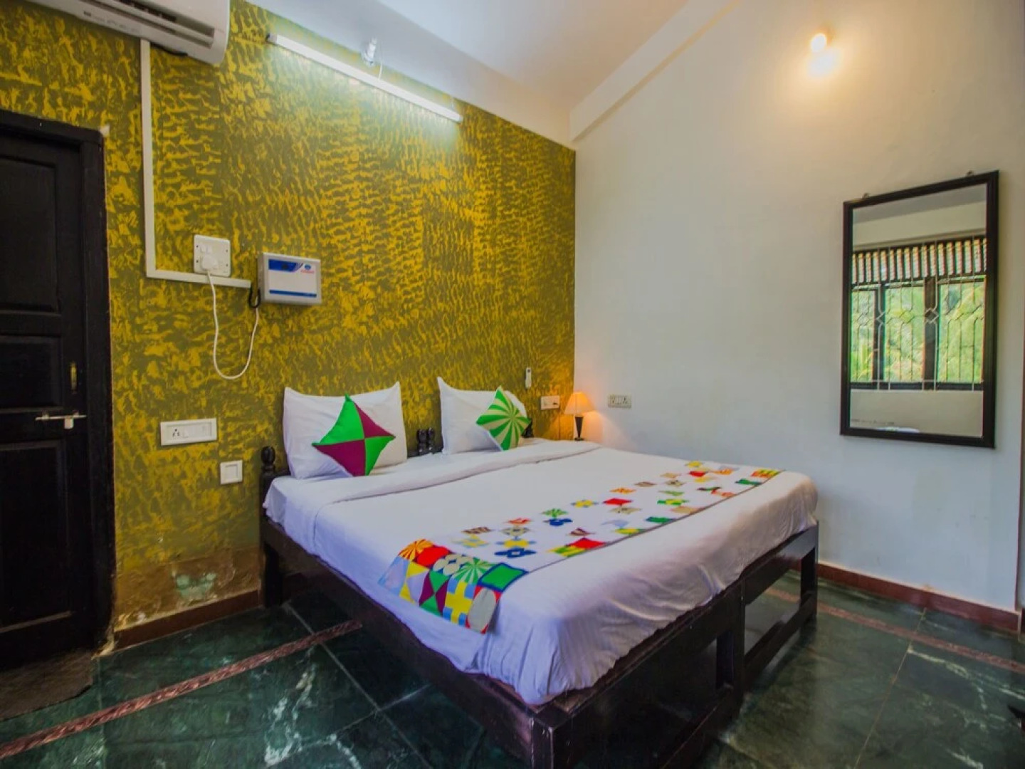 Oyo 13064 Home Luxury with Pool Studio Siolim