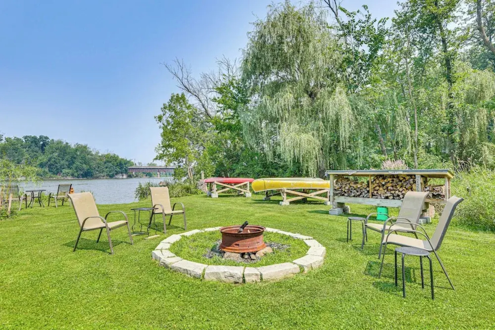 On-site Trails: Rock River Retreat in Jefferson!