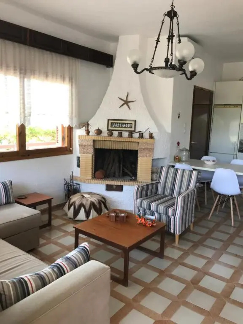 Daddy’s sea view house