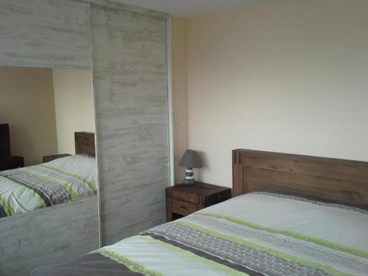 Magnifique appartement, face au Port de Granville, avec vue sur mer, à 200 m du centre ville.