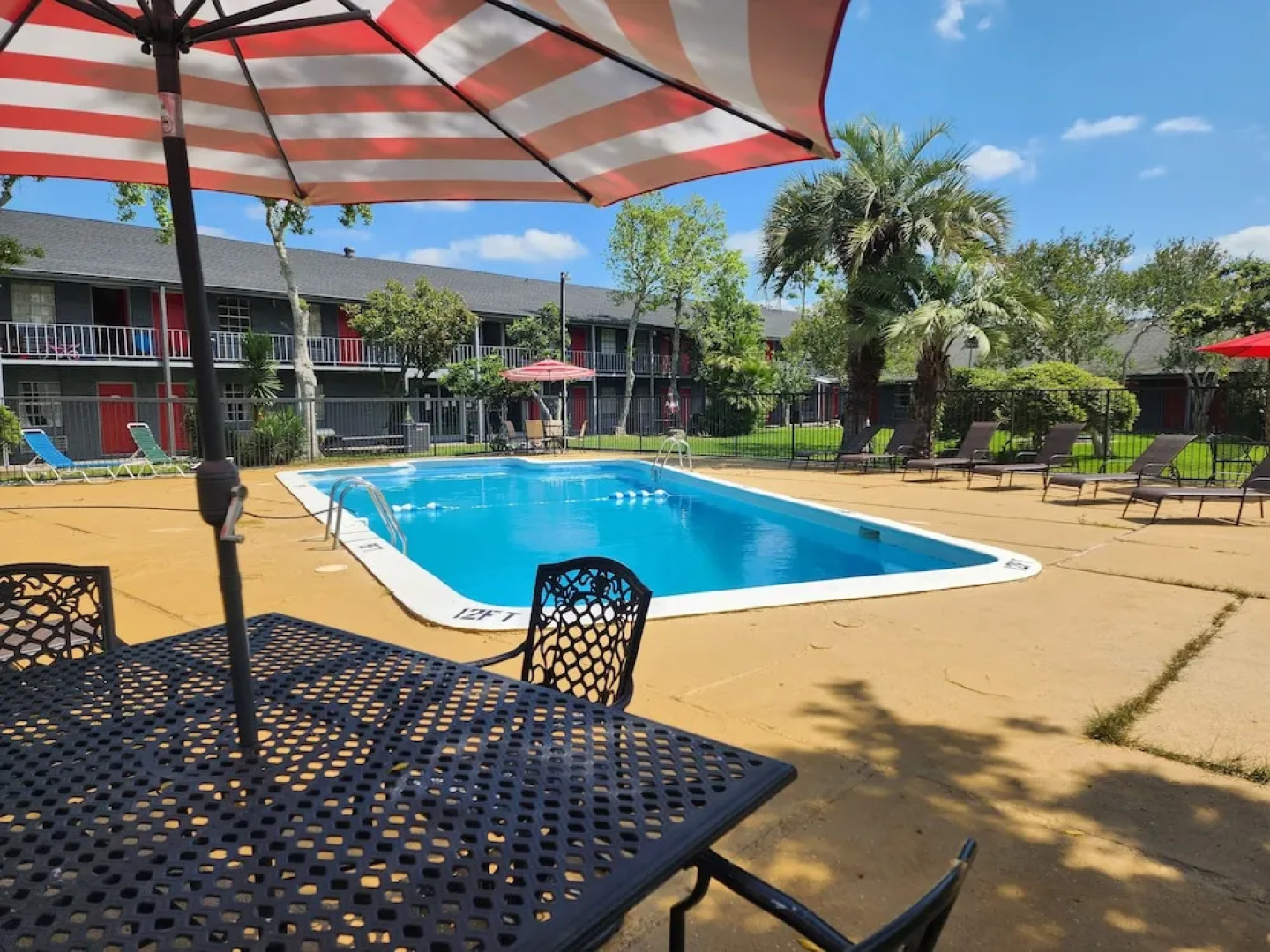 Red Carpet Inn - Houma LA
