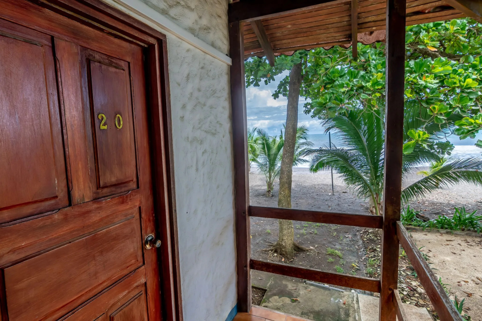 Fuego del Sol Beachfront Hotel