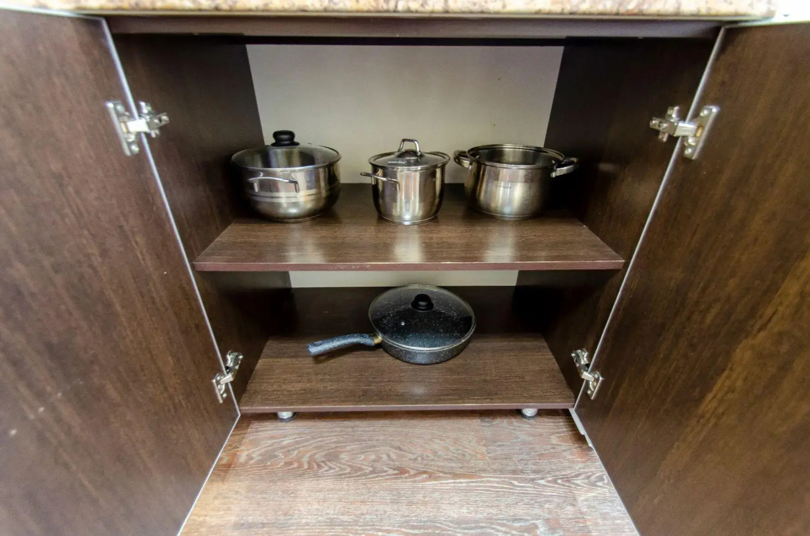 Квартирное бюро Крылья на улице Ивана Франко 7