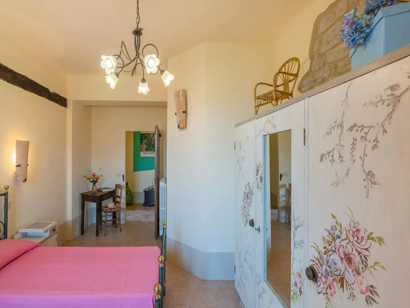 Pretty Holiday Home  with Terrace in Monte San Martino Italy