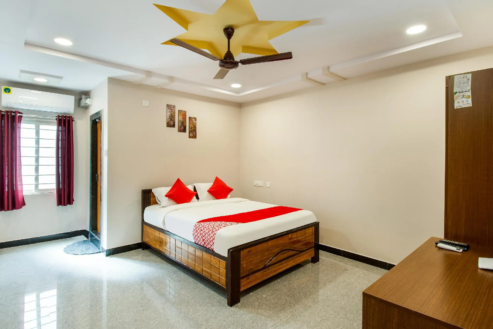 OYO 65421 Nakshatra Suites And Function Hall