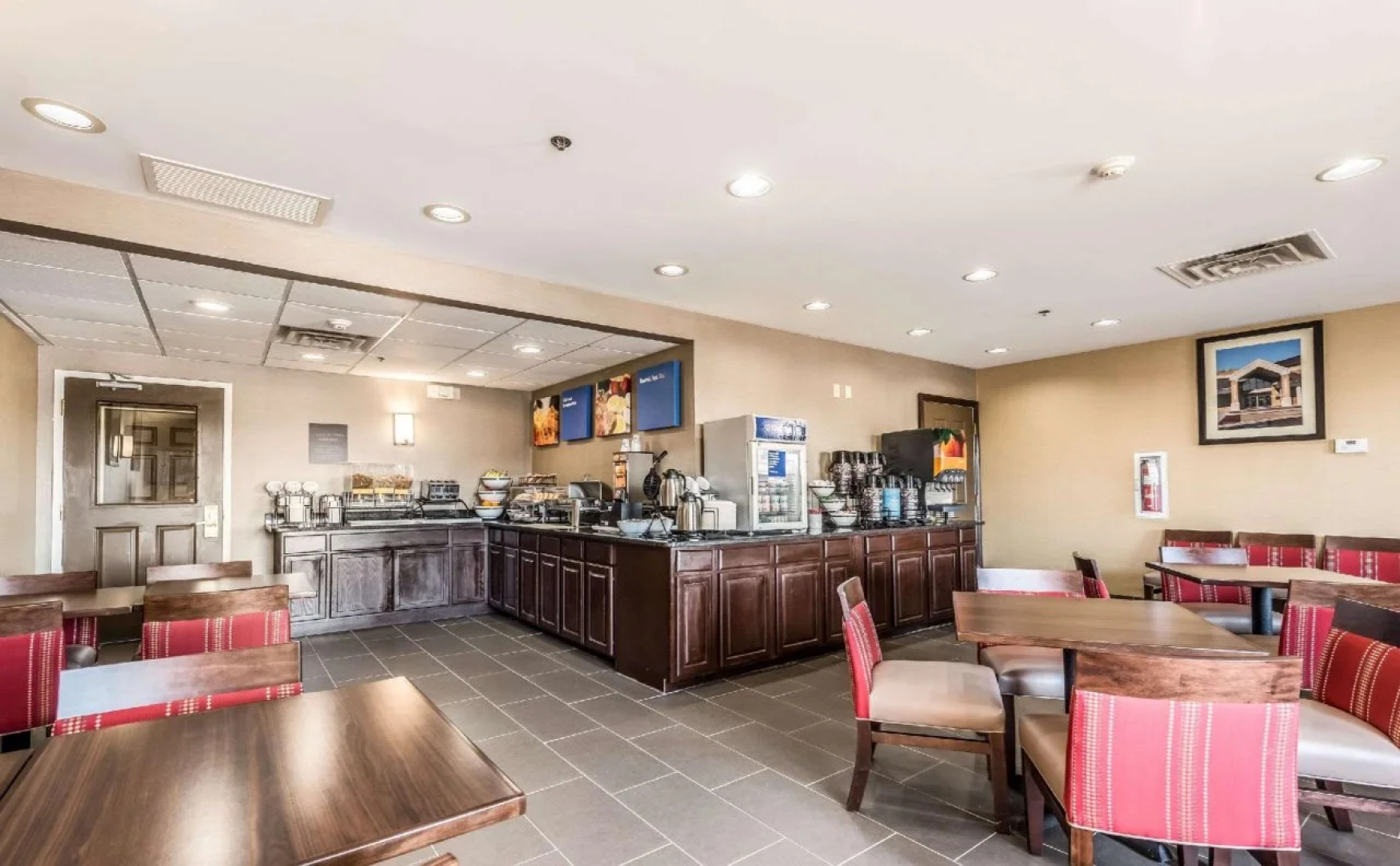 Comfort Inn & Suites Heath - Newark South