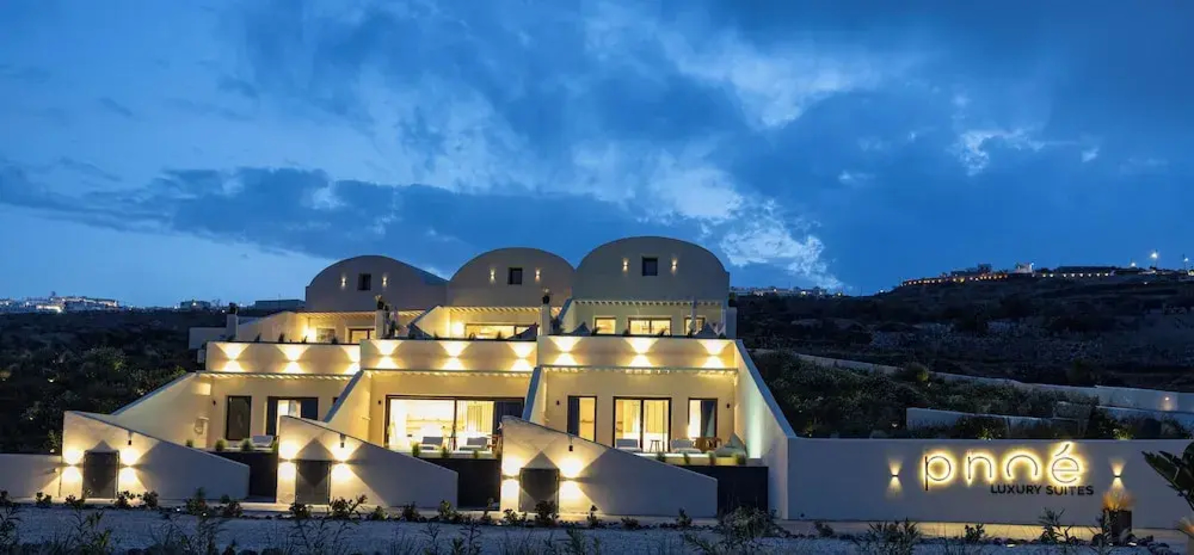Pnoe Luxury Suites