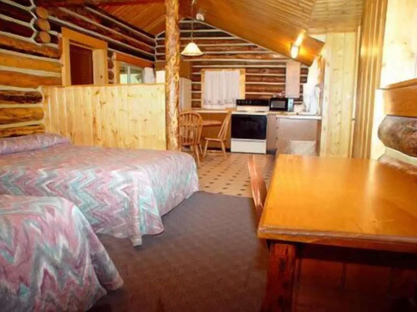 Pahaska Tepee Resort