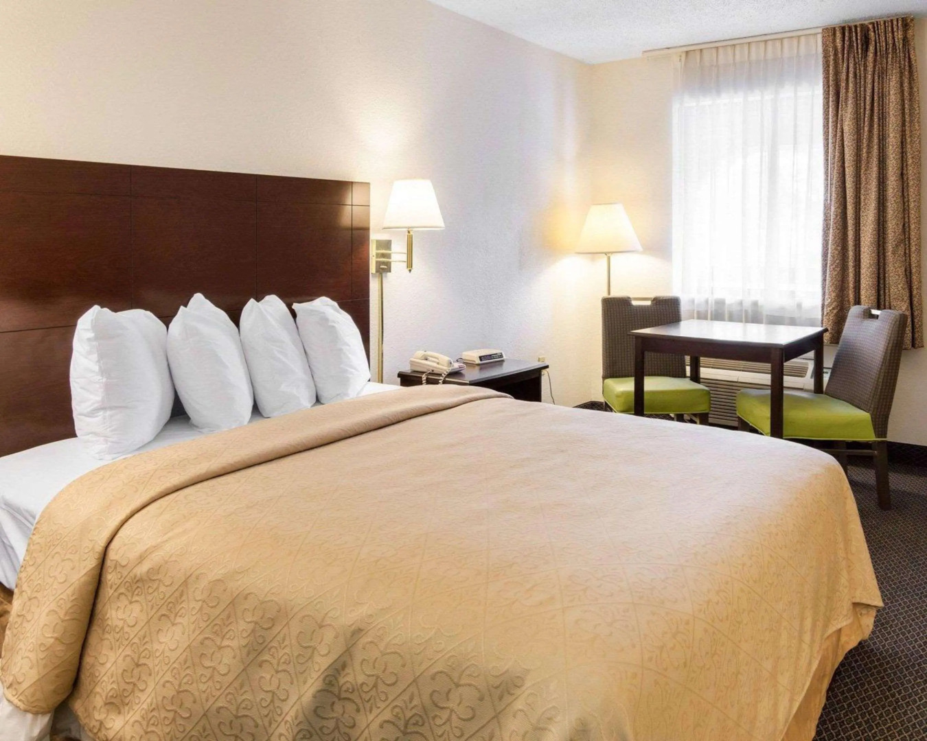 Rodeway Inn At Fort Lee