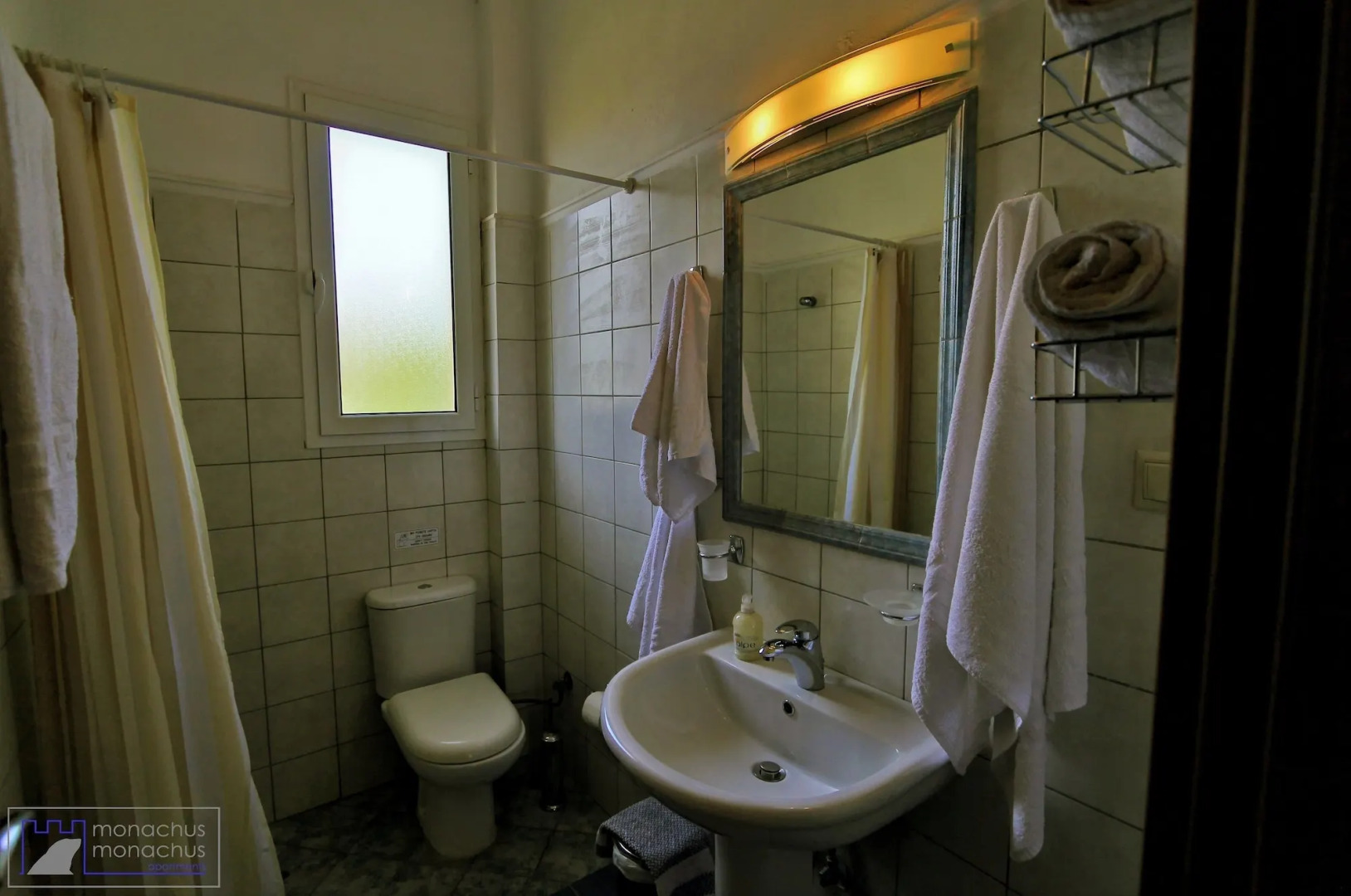 Monachus Monachus Apartments