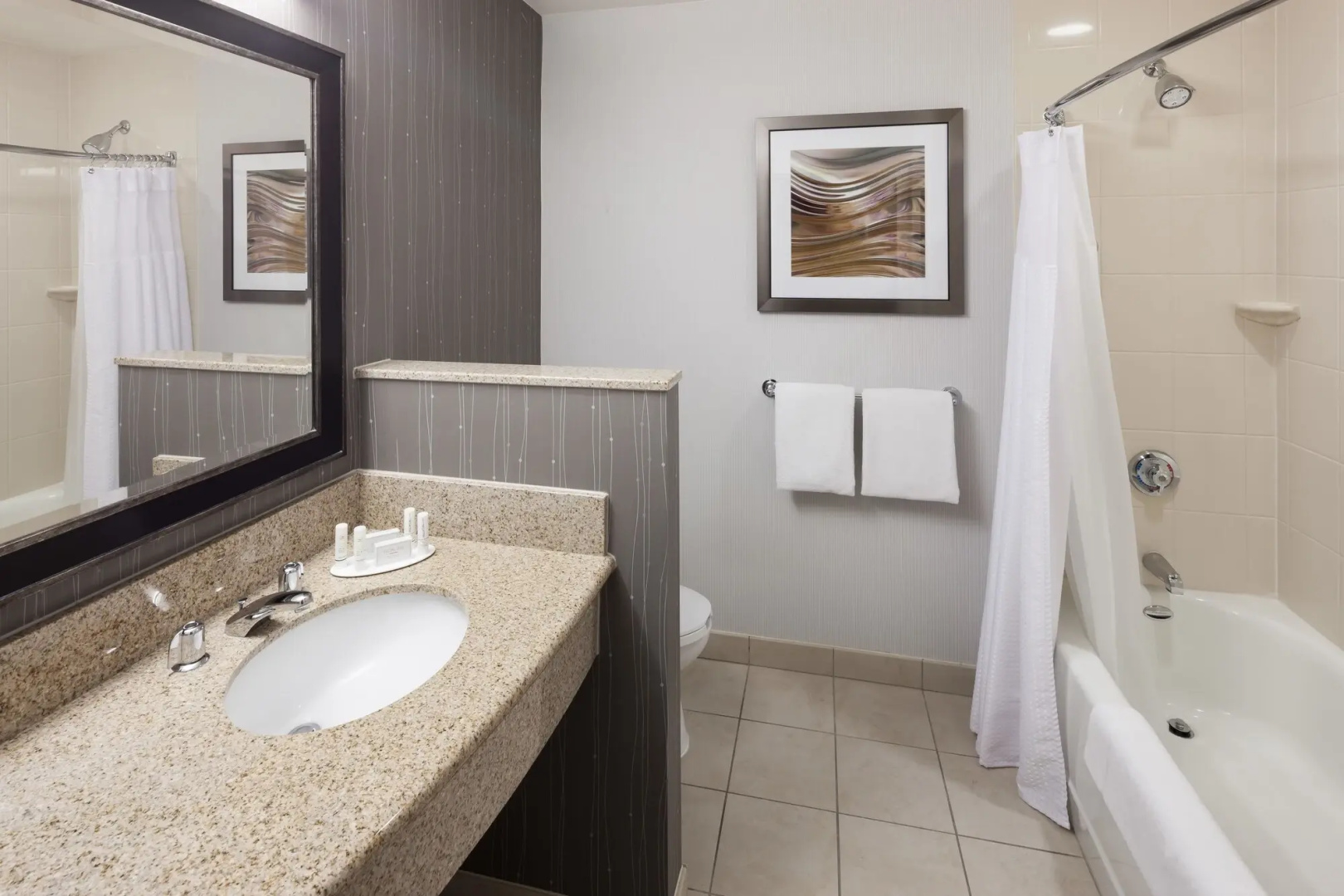 Courtyard by Marriott Santa Clarita Valencia
