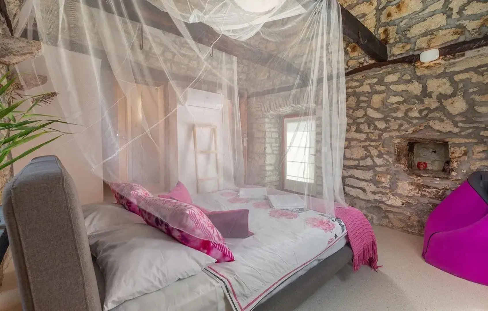 Stunning Home in Podpican With Outdoor Swimming Pool, Wifi and 3 Bedrooms