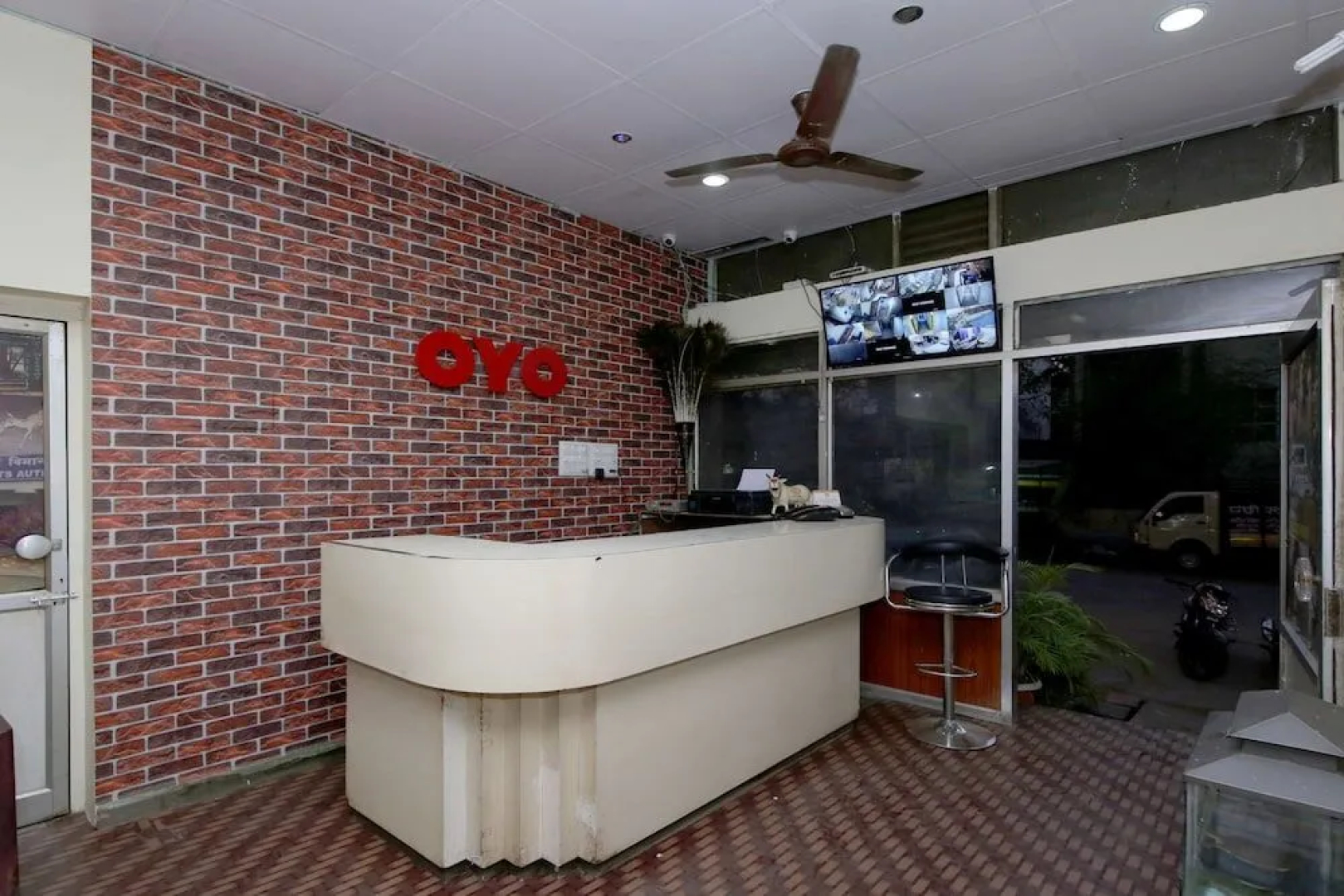 OYO 30600 Hotel Sagar