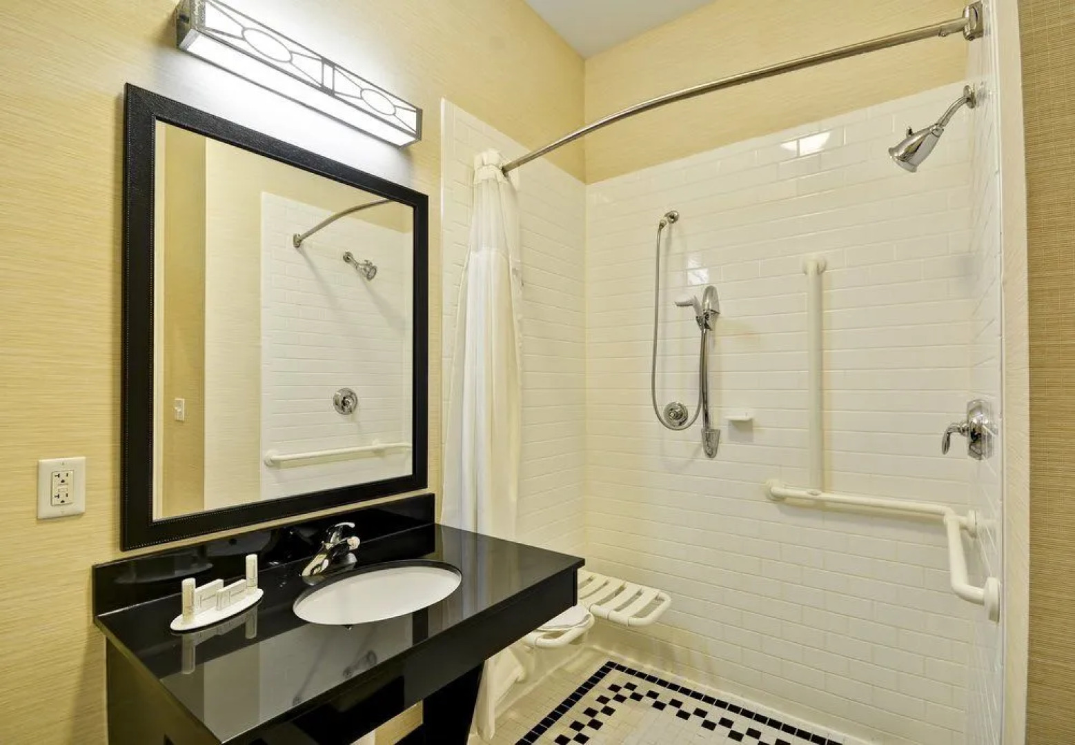 Fairfield Inn & Suites Tampa Fairgrounds/Casino