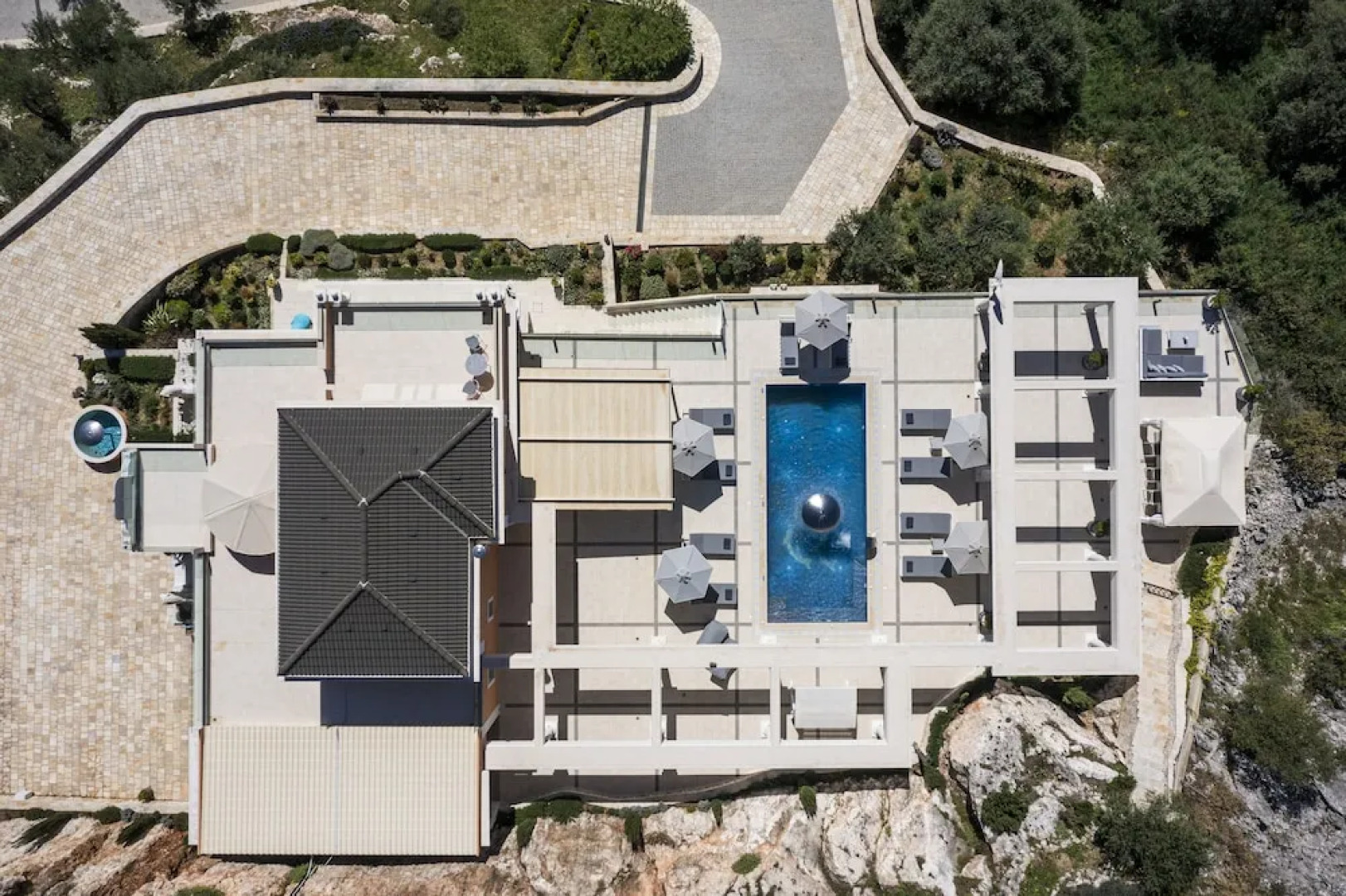 Villa Monte Leone by Konnect with Pool, Hot Tub, Spa Room & Stunning Seaview
