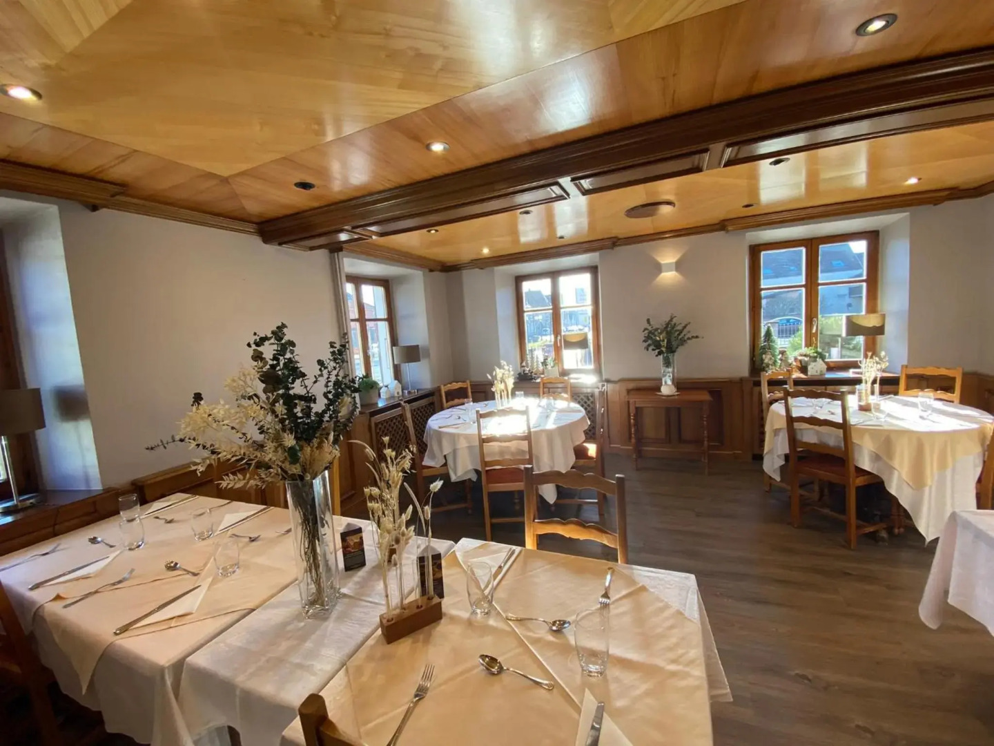 Logis Hôtel Au Lion Rouge