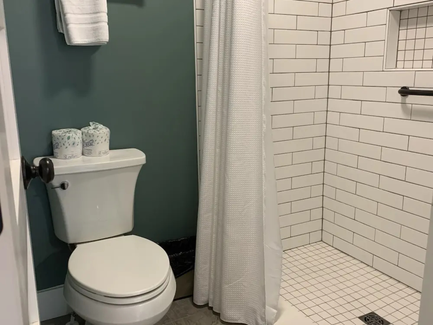 Kanuga Inn & Lodging