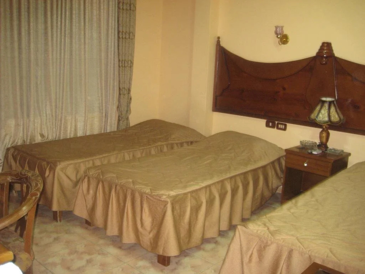 Al Anbat Midtown Hotel