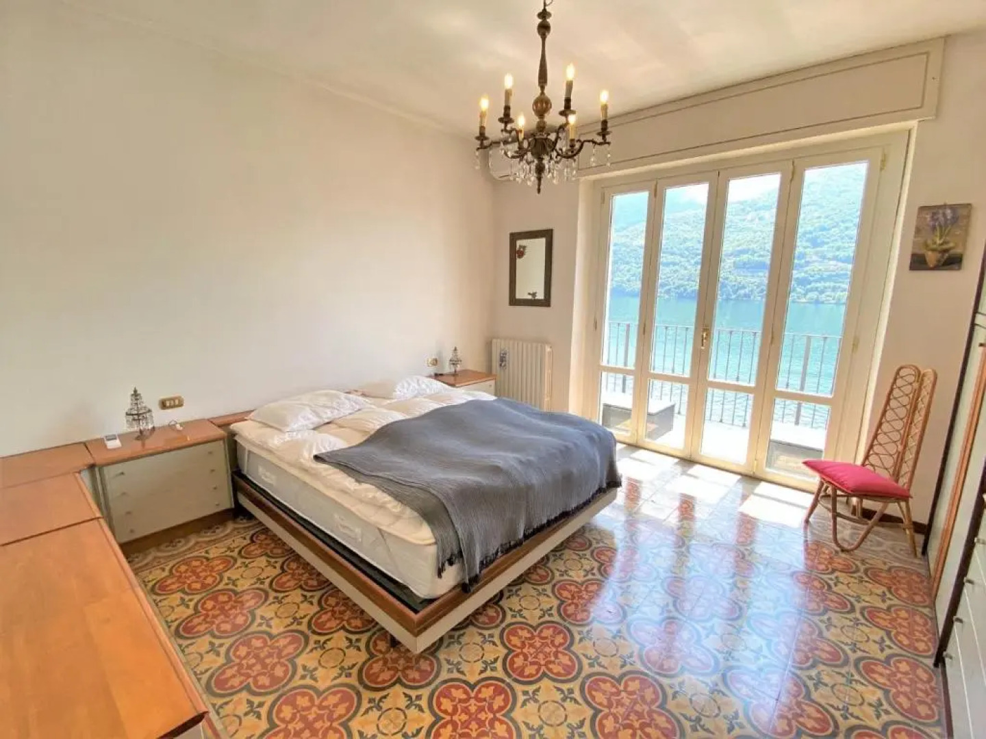 Large Apartment 200 m2 Fantastic View on Lake Como
