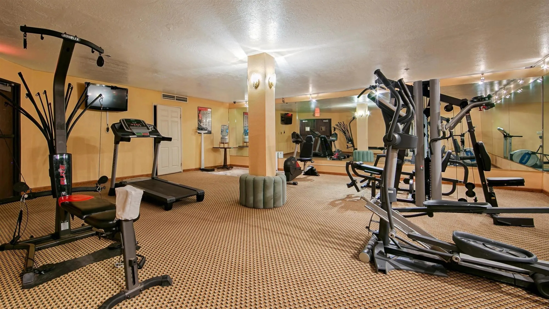 Chateau Big Bear Boutique Hotel, BW Signature Collection