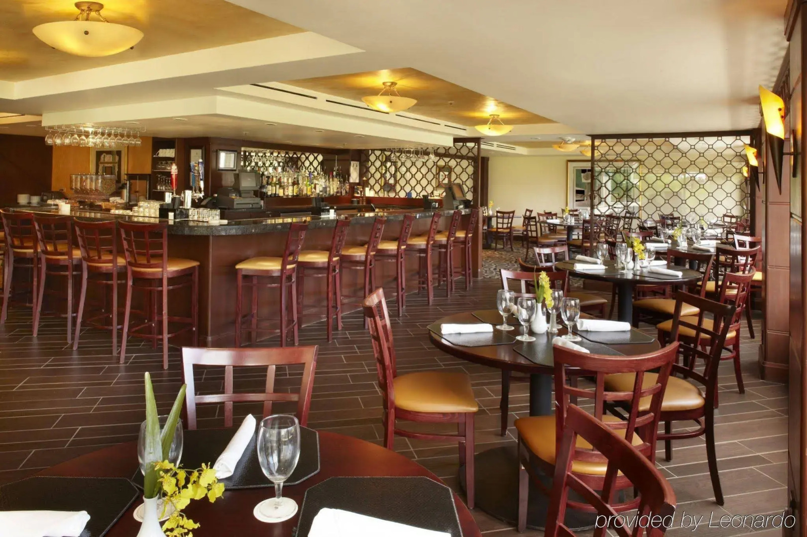 DoubleTree by Hilton Hotel Alana - Waikiki Beach