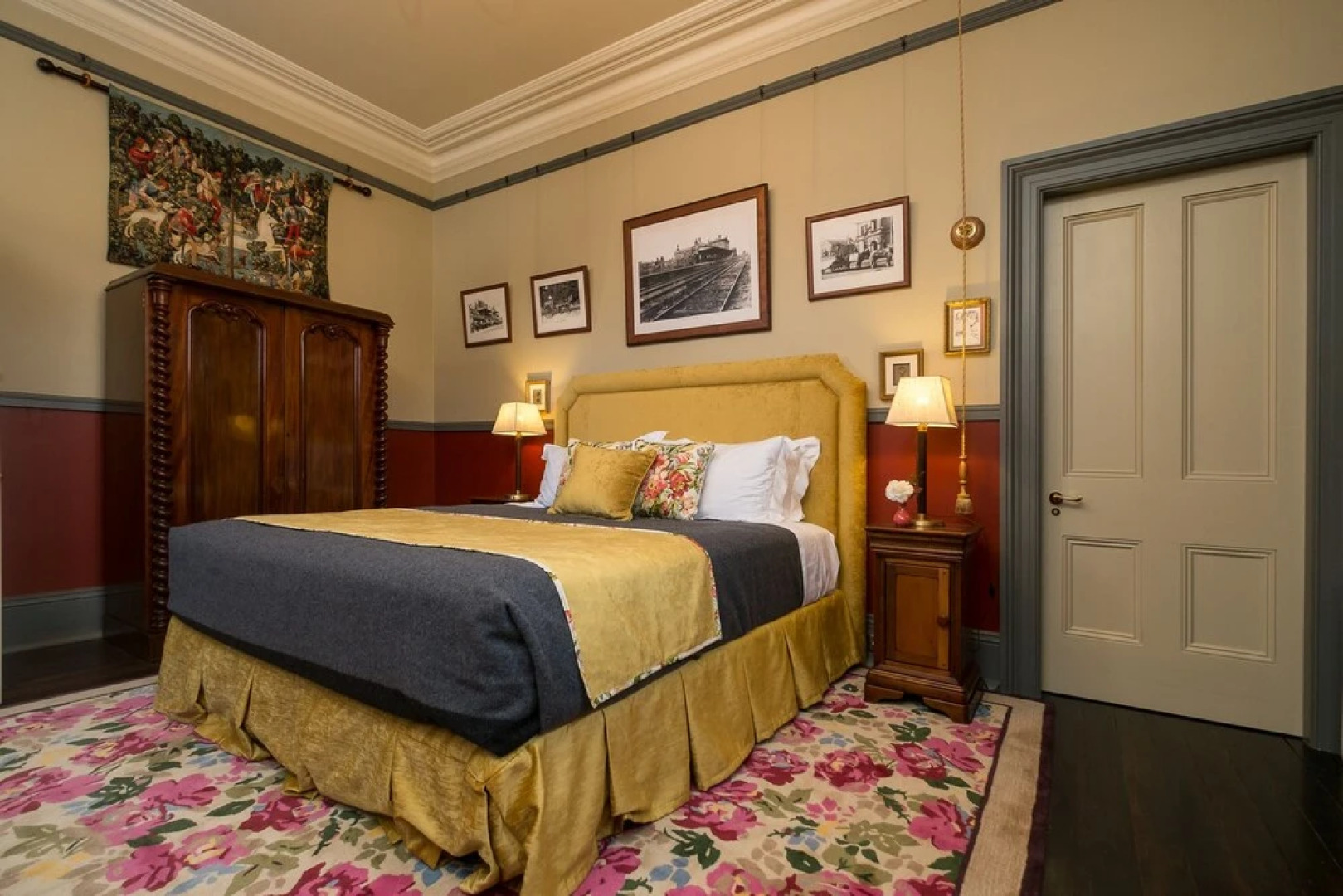 The Old Bank Boutique Hotel