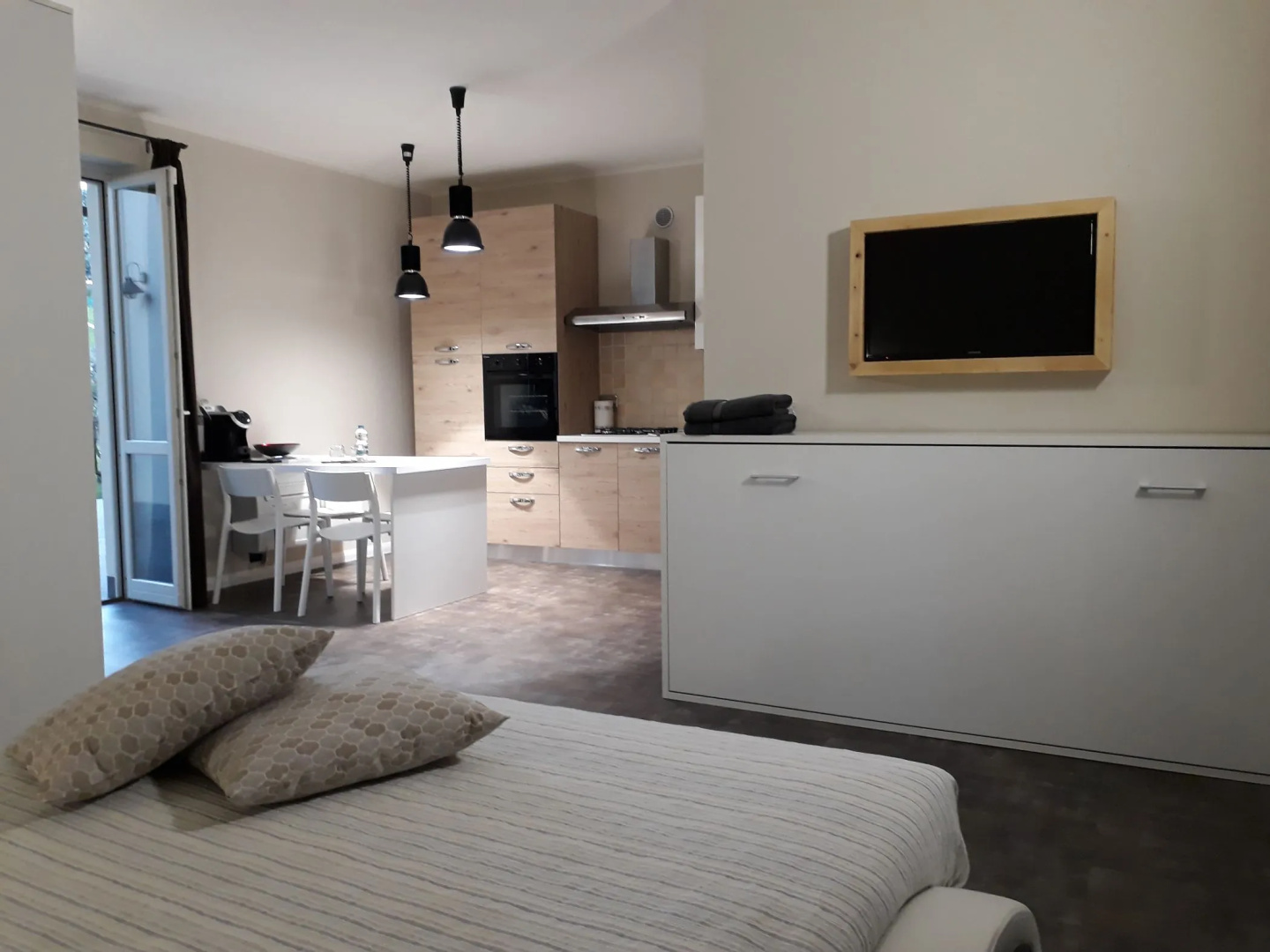 Resort Limax Acis