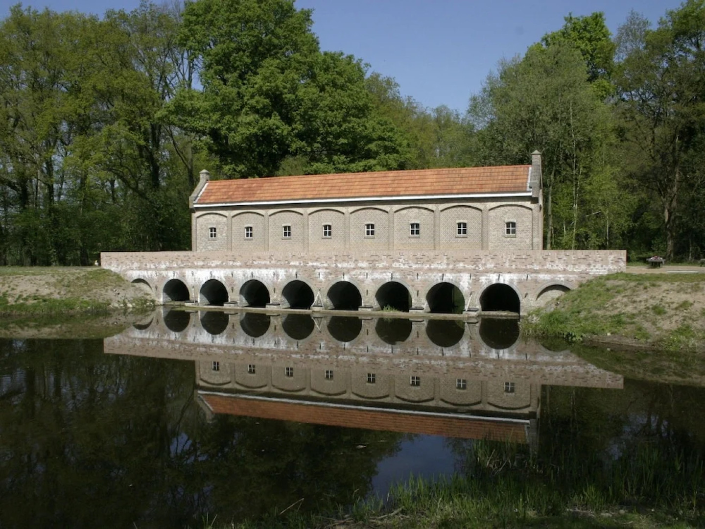 Tidy Bungalow With Large Garden, Located in Twente