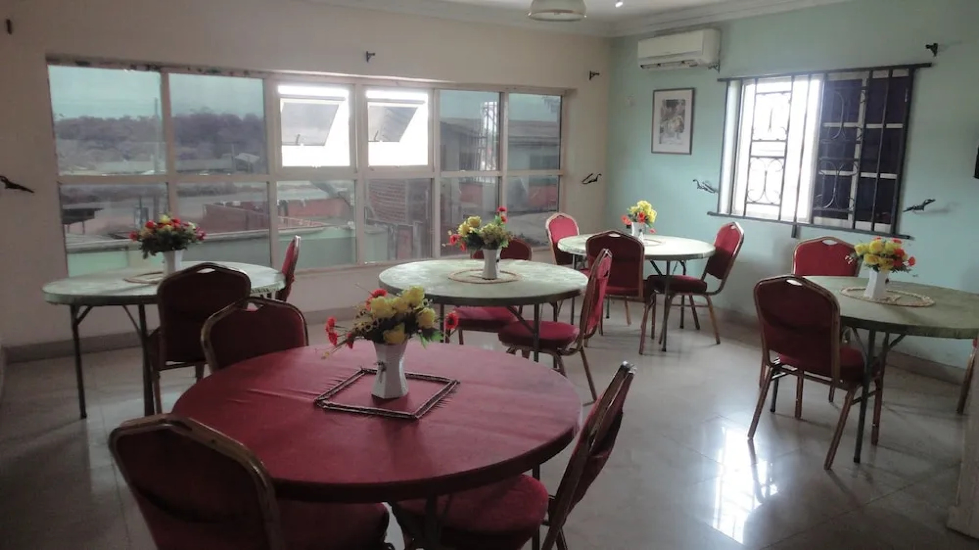 Hallmark Suites Itori