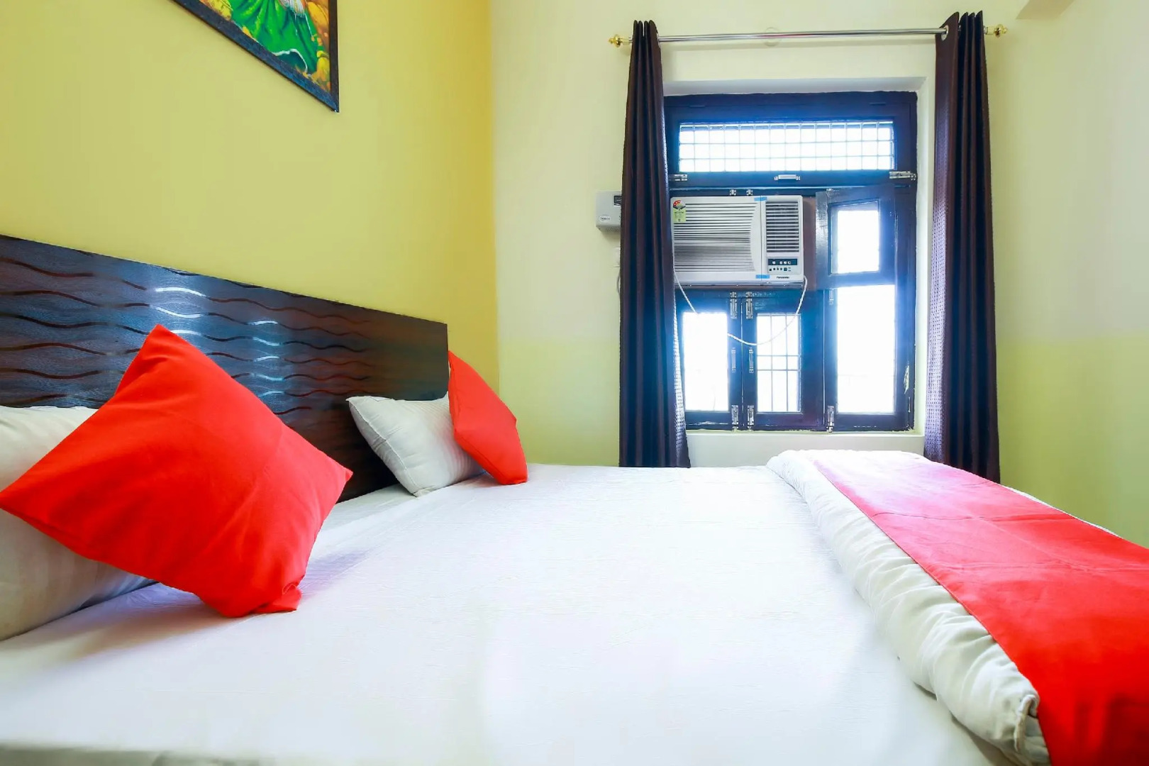 Hotel Red Stone by OYO Rooms