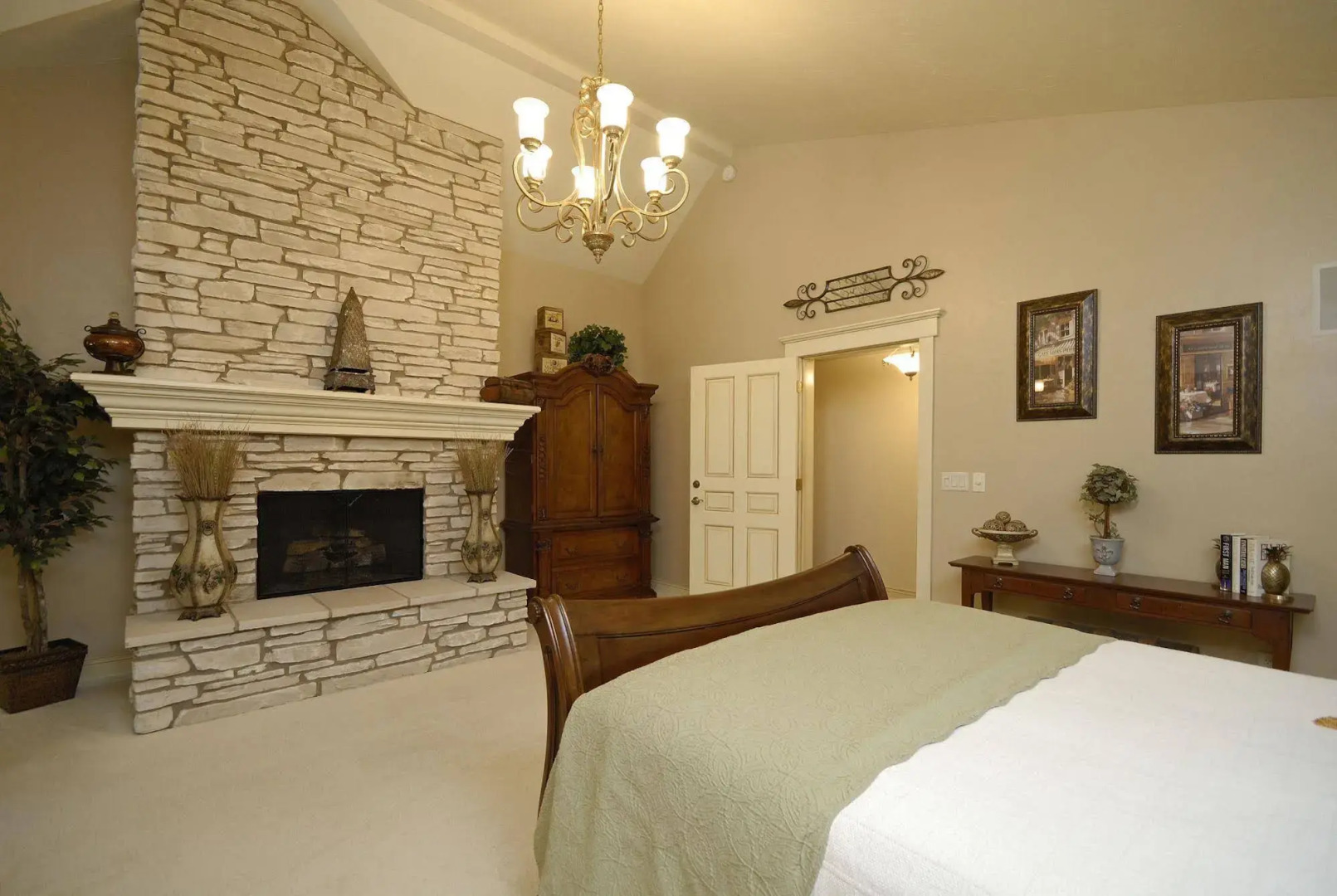 The Roost Bed and Breakfast