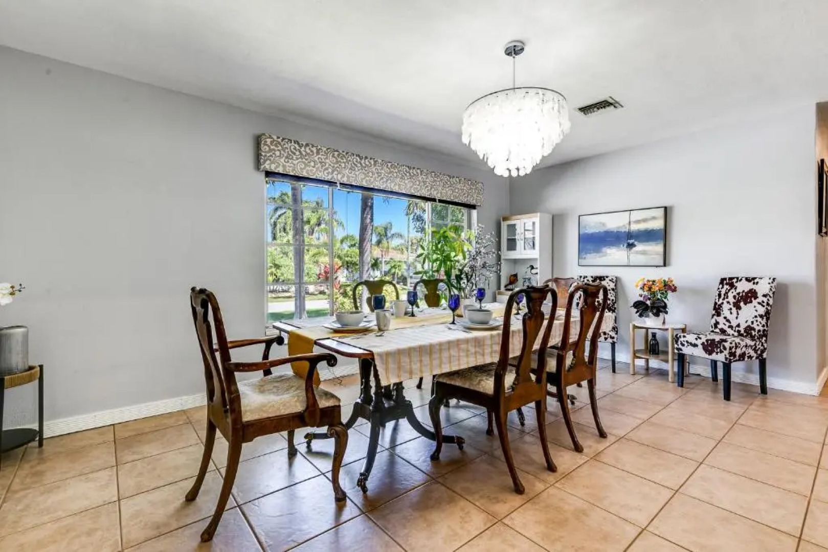 LUX 4 Bedrooms Private HTD Salt Water Pool With Concierge Service