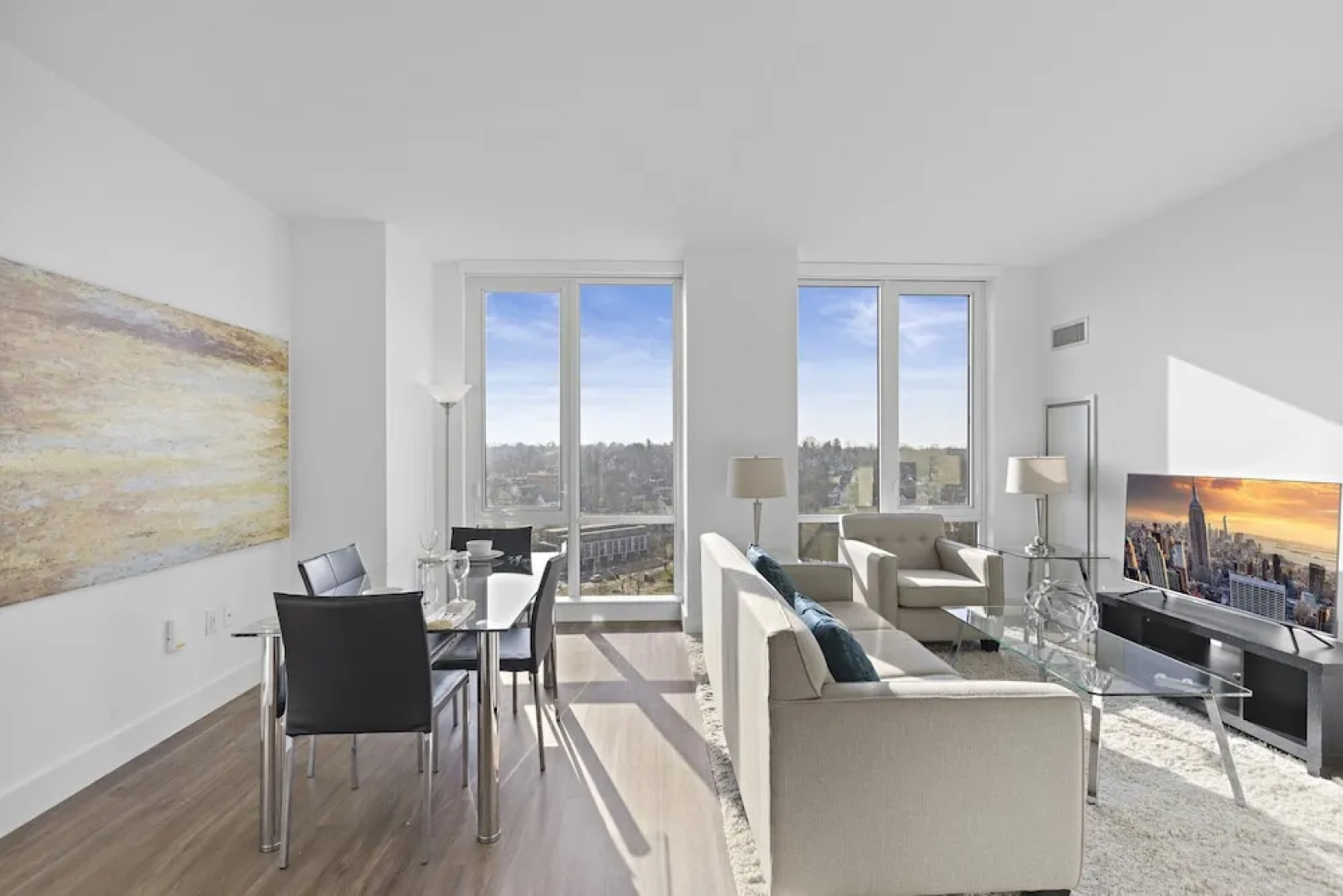 Global Luxury Suites in White Plains