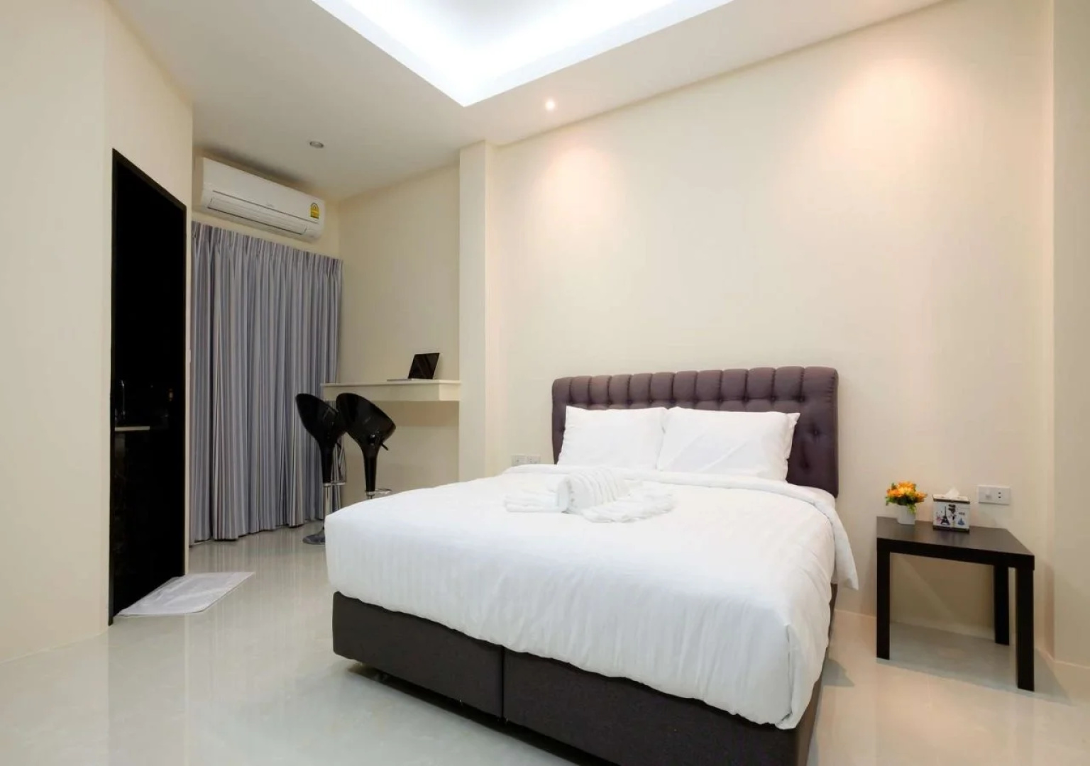 Wisdom hotel