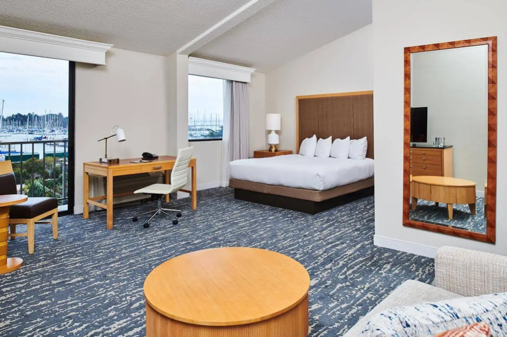 DoubleTree by Hilton Hotel Berkeley Marina