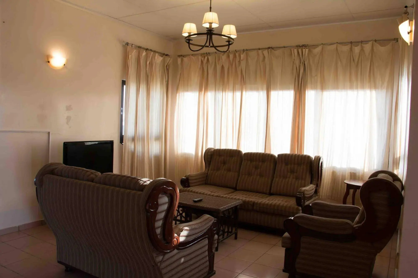 Tran Elite Hotel Apartments