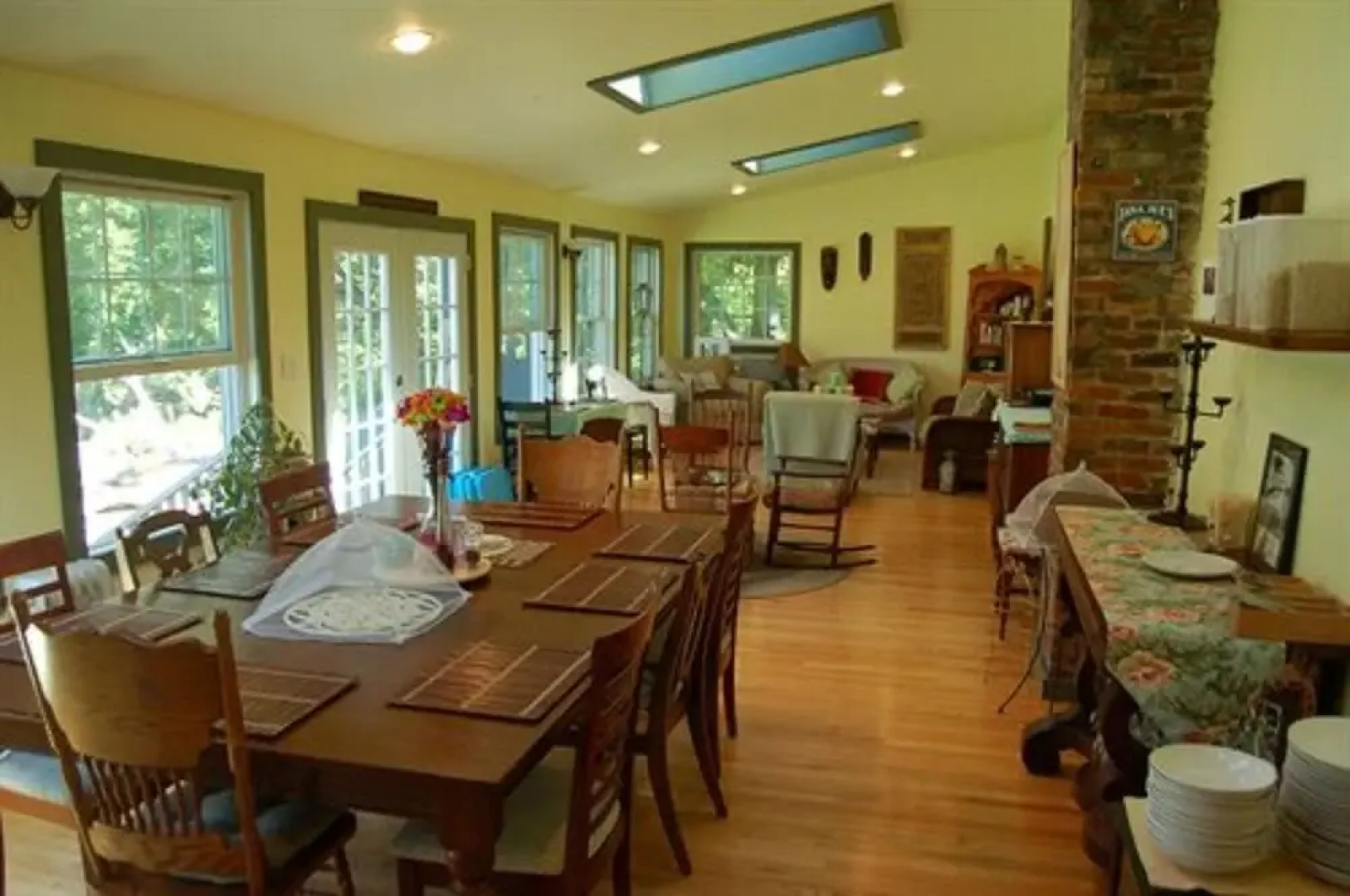 The Hayden Creek Inn