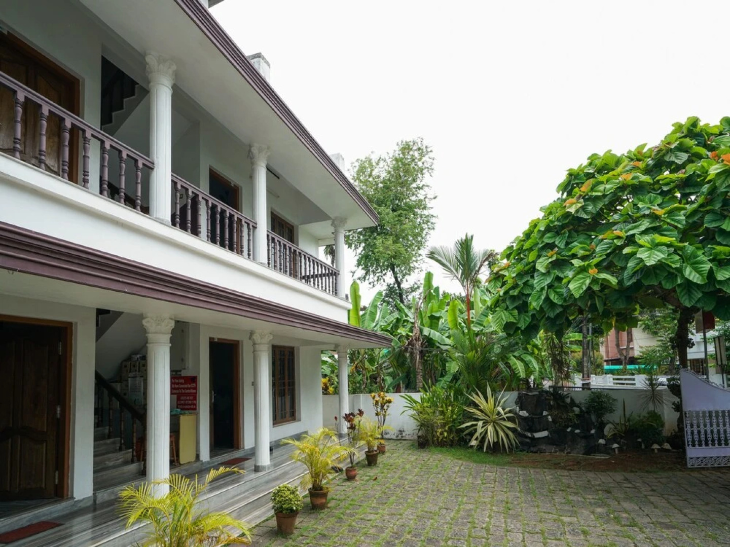 OYO 14172 Home Green View Ernakulam Medical Centre